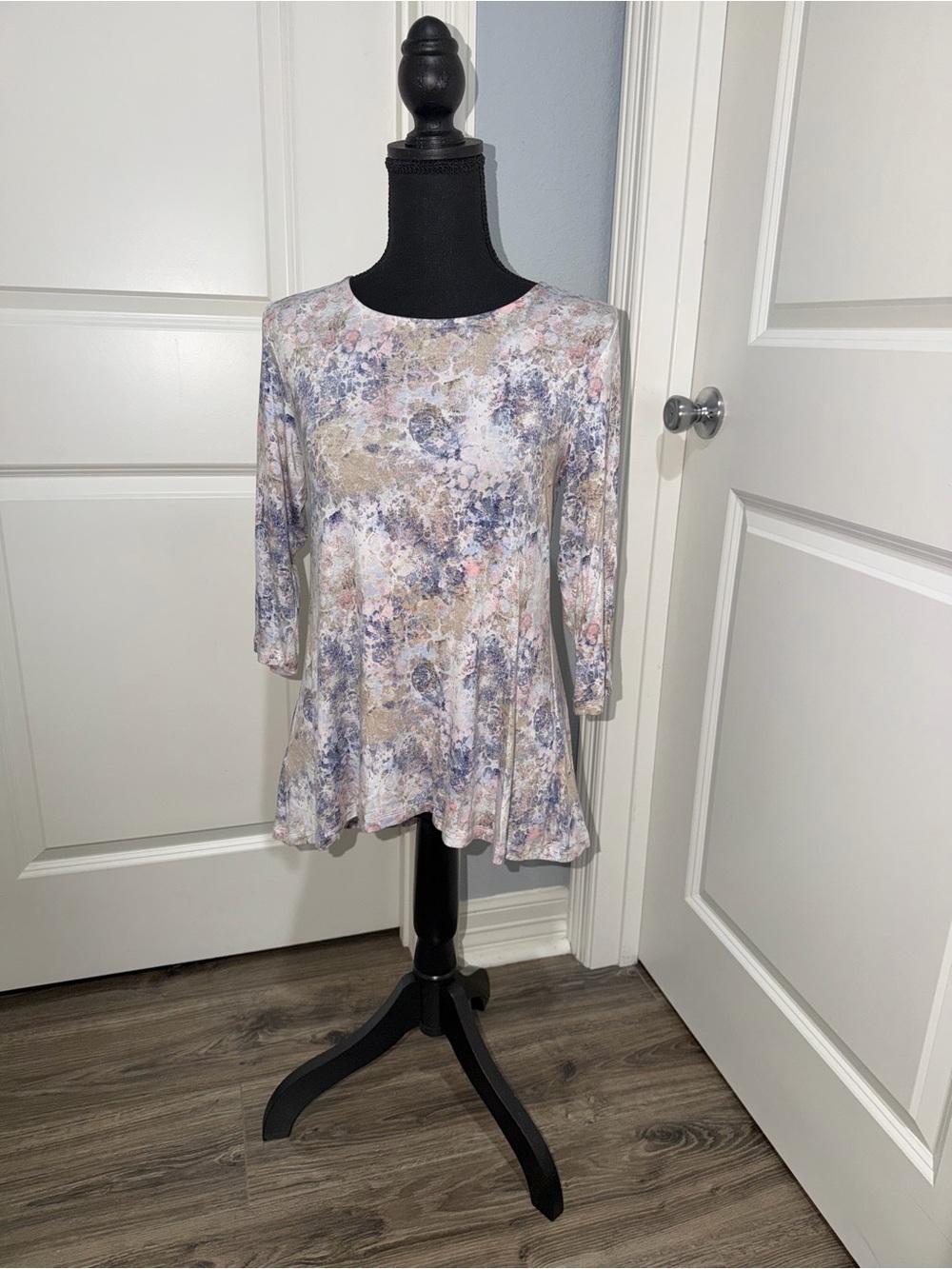 Intro. Pastel Floral Swing Tunic - Pink, Blue, Cream, Gray size PS
